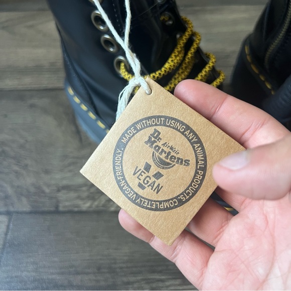 Dr Martens Vegan Jadon Max Combat Platform Boots Black Size 6 NEW - Picture 8 of 10